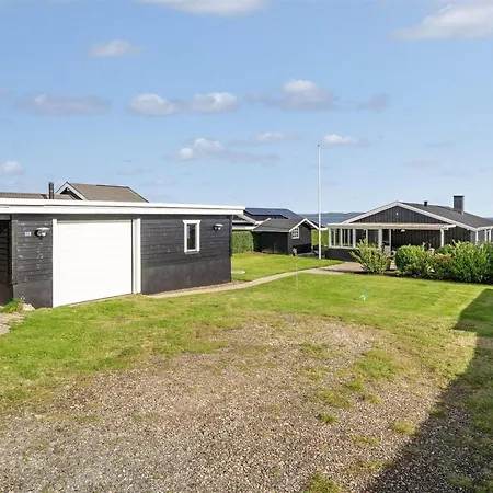 Fani - 150m From The Sea By Interhome